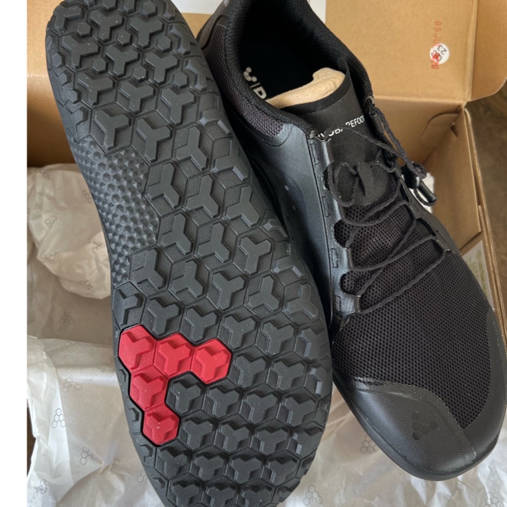 NWB Vivo Barefoot Primus Trail size 43